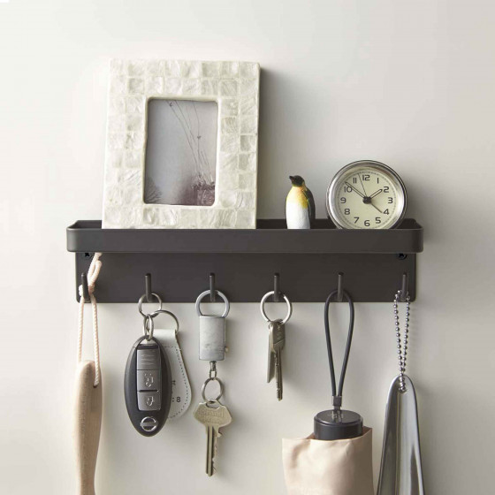 Vide poche magnétique noir