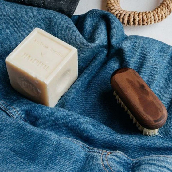 Brosse à linge en frêne Fabriquée en France