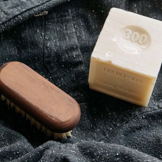 Brosse à linge en frêne Fabriquée en France