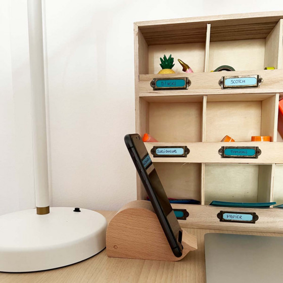 Porte téléphone en bois baleine